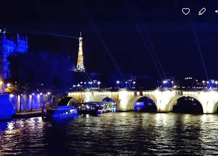 Emily In Apartmán Paříž